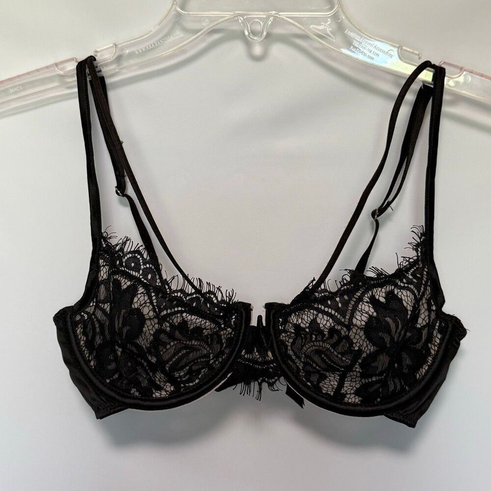 ASOS 2 piece set black unlined lace bra, lace panty size 32C small